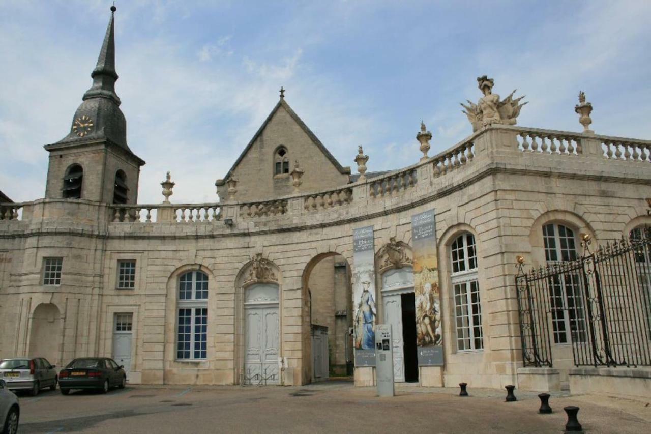 Studio De Charme Au Pays De La Madeleine Apartment Commercy ภายนอก รูปภาพ