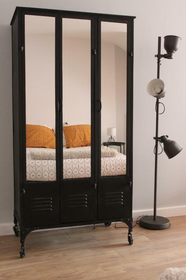 Studio De Charme Au Pays De La Madeleine Apartment Commercy ภายนอก รูปภาพ
